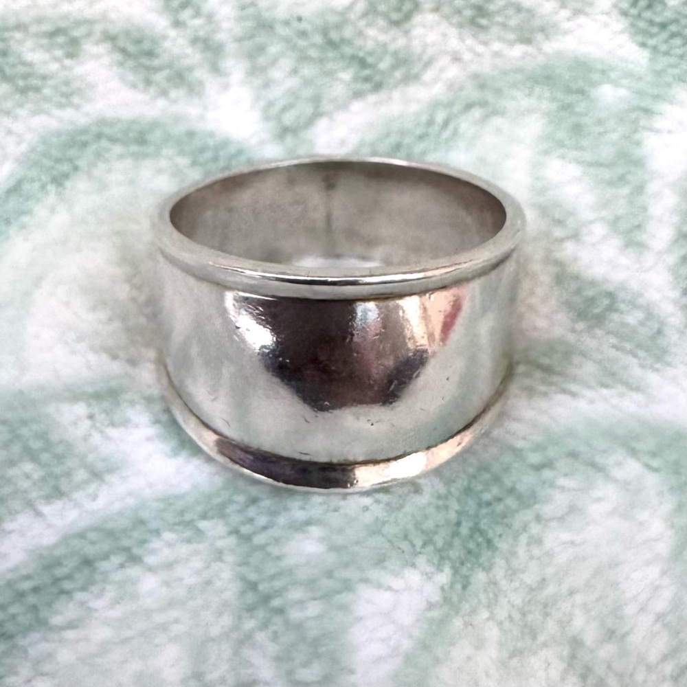 925 Sterling Silver Ring. Women’s Solid Wide Cuff Band with Rimmed Edging.